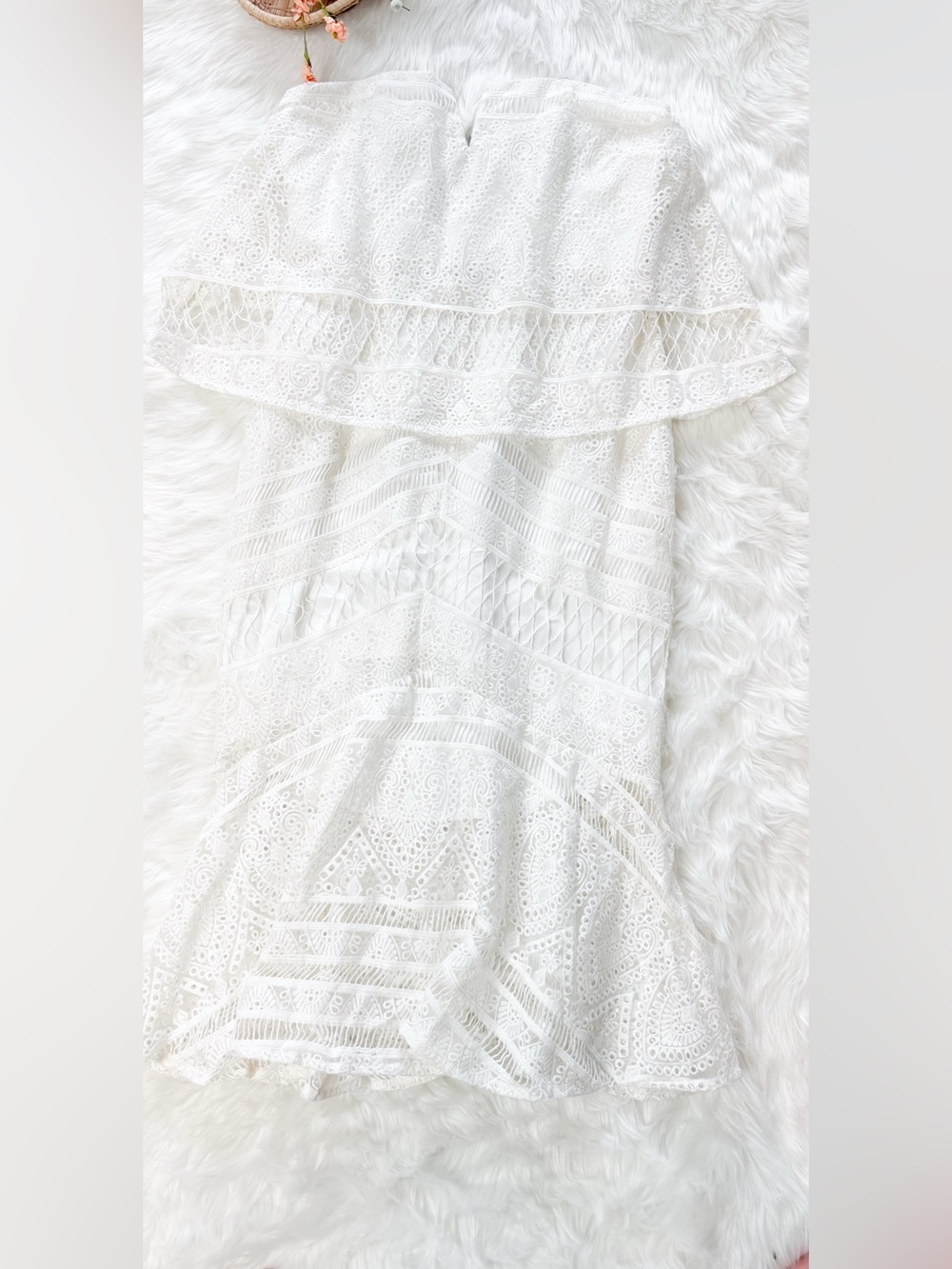 Ministry of Style white lace Venus strapless dress NWT 8
